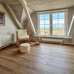 Lovely In With House Sea View