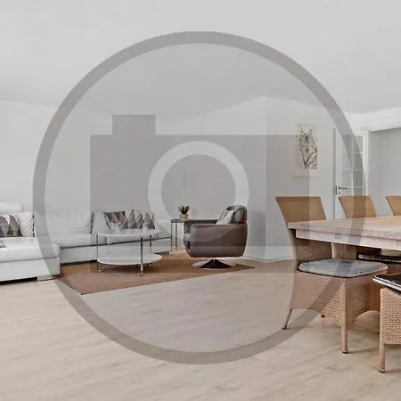 Lovely In With House Sea View